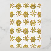 Schneeflocken und Familienfliegen Personalisiertes Folien Feiertagskarte (Rückseite)