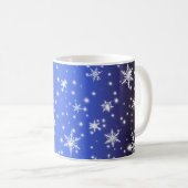 Schneeflocken und Glitzern über Navy Blue Light Kaffeetasse (VorderseiteRechts)