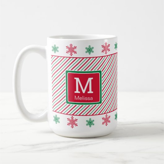 Schneeflocken und Streifen Monogramm Weihnachten T Kaffeetasse (Links)