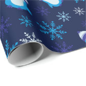 Schneeflocken und Winterpinguine Dunkle Marine Nah Geschenkpapier (Rolleneckpunkt)