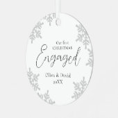 Schneeflocken Unsere erste Weihnachts-Verlobte Scr Ornament Aus Metall (Vorderseite links)