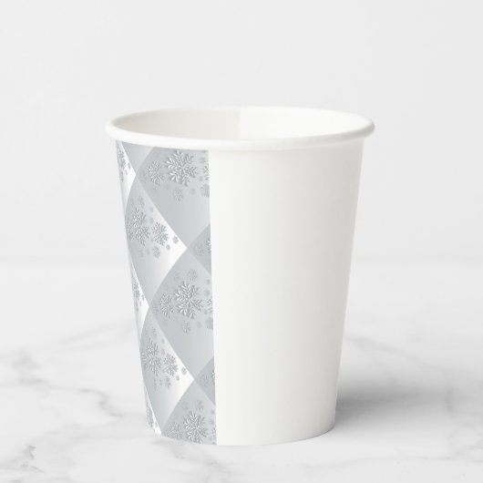 Schneeflocken Weihnachten in Grau und Weiß* Pappbecher (Links)