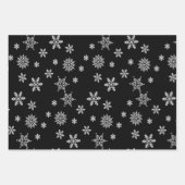 Schneeflocken Weihnachtsgeschenke Strümpfe und Bog Geschenkpapier Set (Vorderseite)