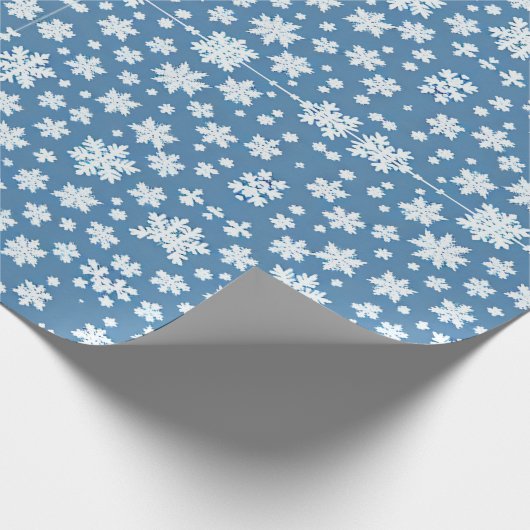Schneeflocken Wiederholung Muster weiß blau Geschenkpapier (Ecke)