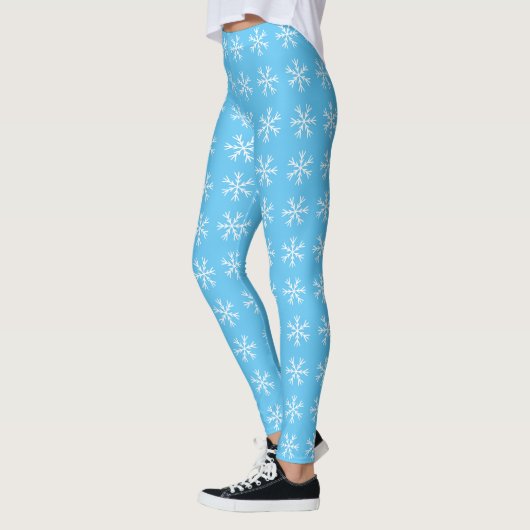 Schneeflockenmuster auf Light Blue Leggings (Links)