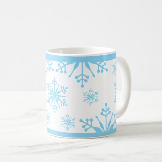 Schneeflockenmuster in Blau. Kaffeetasse (VorderseiteRechts)