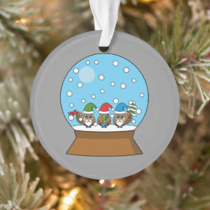 Schneeglobe mit drei Gnome-Würfeln Ornament
