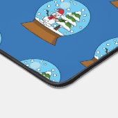 Schneeglobe mit Schneemann und Pine Tree Schreibtischunterlage (Ecke)