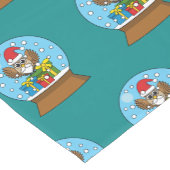 Schneegolle mit dem Weihnachtsklaus Kurzer Tischläufer (Ecke)