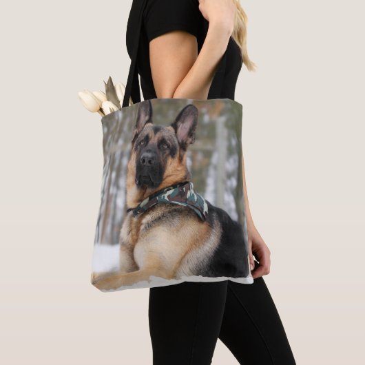 Schneehund Tasche (Von Nahem)