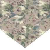 Schneekiefern und Red Berries Taupe Tableteklote Tischdecke (Schrägansicht)