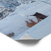 Schneekirche mit Berghang Poster (Ecke)