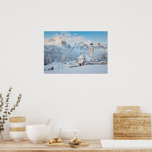 Schneekirche mit Berghang Poster (Küche)