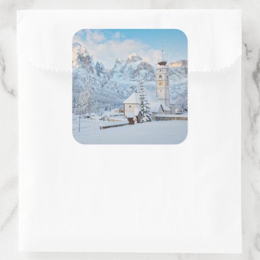 Schneekirche mit Berghang Quadratischer Aufkleber (Tasche)
