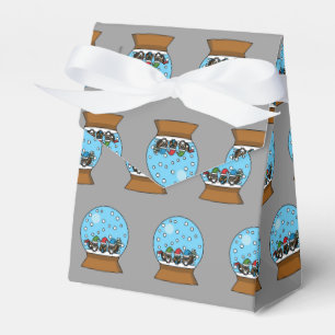 Schneekugel mit drei Gnomeneulen Geschenkschachtel