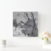 Schneelandschaft lebender Stift zeichnend Esel Quadratische Wanduhr (Zuhause)