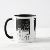 Schneemann in Schwarzweiß, Weihnachtsbekleidet Tasse (Links)