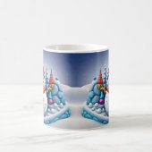 Schneemann in Winterlandschaft -  Verwandlungstasse (Mittel)