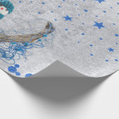 Schneemann mit funkelnd blauen Sternen Geschenkpapier (Ecke)