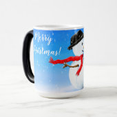 Schneemann mit rotem Schal und schwarzem Hut im Sc Verwandlungstasse (Vorderseite Links)