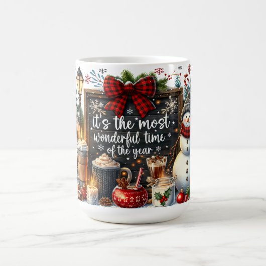 Schneemann mit Schiefertafel-Schild und gemütliche Kaffeetasse (Mittel)