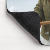 Schneemann schaufelt Schnee Mousepad (Ecke)