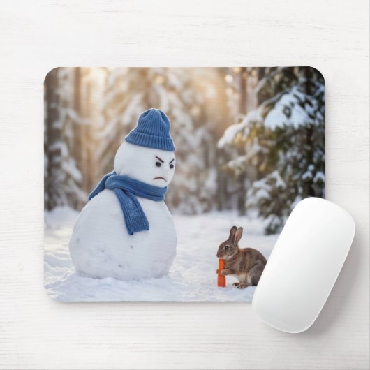 Schneemann schaut einen Hasen finster an Mousepad (Mit Mouse)
