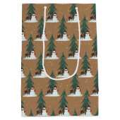 Schneemann und Reh in Schneeflocken Mittlere Geschenktüte (Rückseite)