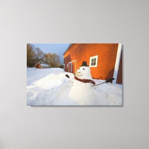 Schneemann vor roter Scheune in Kolumbien-Fälle Leinwanddruck