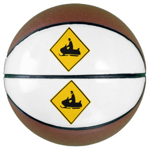 Schneemobil-Warnschnee Winter Plus Basketball