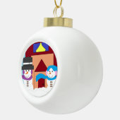 Schneereicher Winter: Keramik Kugel-Ornament (Rechts)