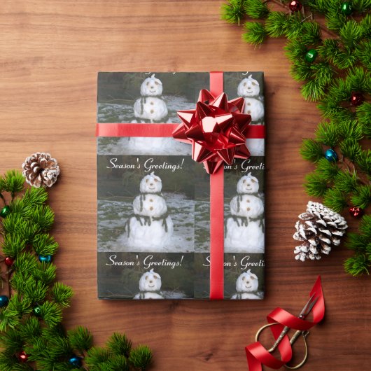 Schneeschöpferin mit Spruce Scarf Geschenkpapier (Feiertagsgeschenk)