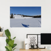 Schneeschuhwandern im Yellowstone-Nationalpark Poster (Heimbüro)