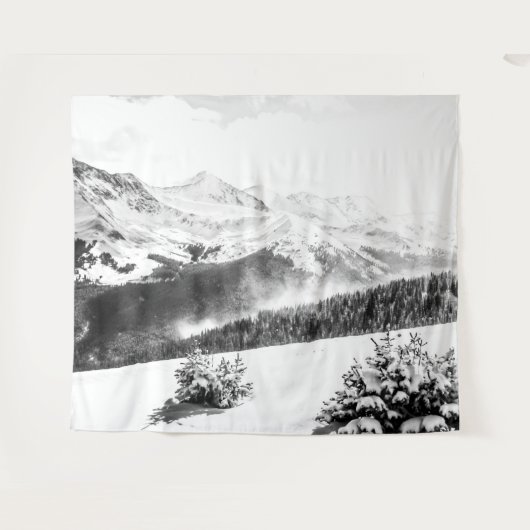 Schneestaube // Schwarz-Weiß Wandteppich (Vorderseite (Horizontal))