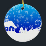 Schneetag Keramikornament<br><div class="desc">Blau-weiße winterliche Gestaltung mit Schneeflocken am Himmel,  schneebedecktes Haus und Pinien und Schneefall rechts.</div>