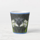 Schneeverfahren Kust. Border Blue Latte Tasse (Vorderseite)