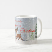 Schneewald mit einem Hirsch Weihnachten Kaffeetasse (VorderseiteRechts)
