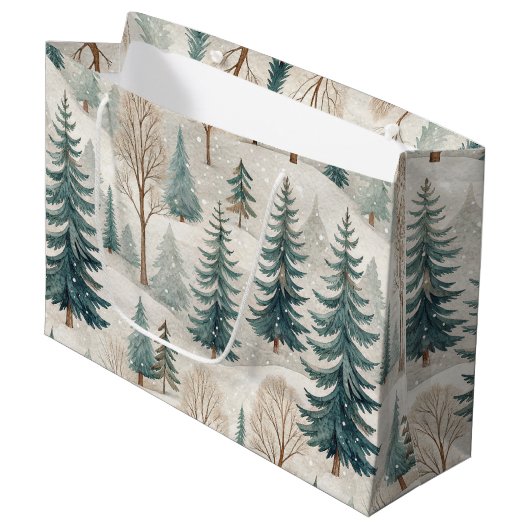 Schneewald-Muster – Friedliche Winterlandschaft Große Geschenktüte (Vorderseite Schrägansicht)