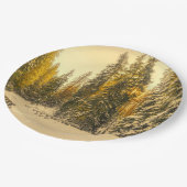 Schneewinterweg mit Pinienbäumen Pappteller (Schrägansicht)