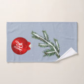 Schneezweig und Handtuch mit roten Ornamenten (Handtuch)