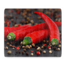 Schneidebrett mit Peperoni