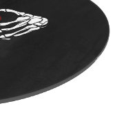 Schneiden von Skeletthand rund um das Herz Schneidebrett (Ecke)