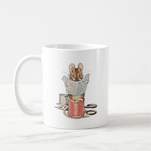 Schneider-Maus auf Spule des Fadens Kaffeetasse (Links)