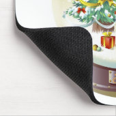 Schnekugel mit Schneemann und Weihnachtsbaum Mousepad (Ecke)