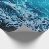 Schnelles Meer beim Segeln des Schiffes. Dramatisc Geschenkpapier (Ecke)