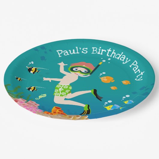 Schnorcheln mit tropischen Fischen Junge Geburtsta Pappteller (Schrägansicht)