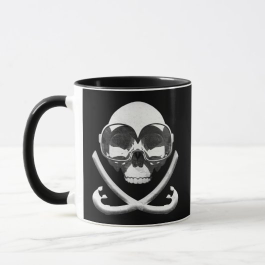 Schnorcheln und Tauchen Piratenflagge Tasse (Links)