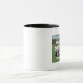 schnüffelt Fußball herum Tasse (Zentrum)