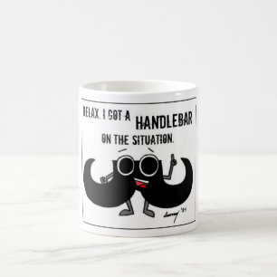 Schnurrbart "GOT eine LENKSTANGE AUF der Kaffeetasse