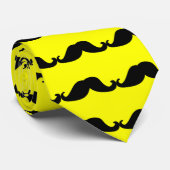 Schnurrbart Krawatte (Gerollt)